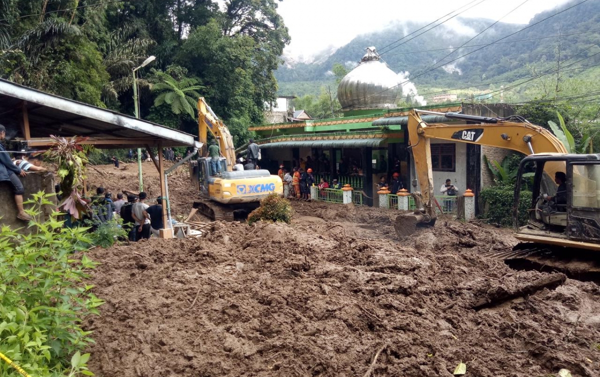 9 Korban Tertimpa Longsor di Karo Belum Ditemukan