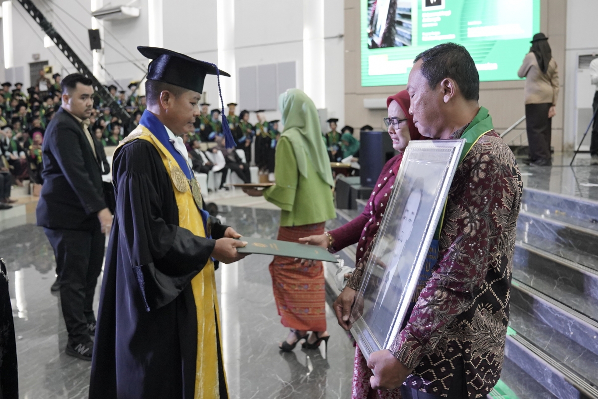 USU Kukuhkan  2.602  Wisudawan, Rektor Tekankan Pentingnya Budaya Digital