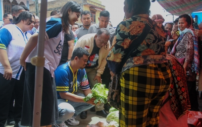 Hendri dan Bobby Nasution Serap Aspirasi Pedagang Pasar Doloksanggul