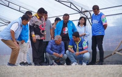 Bobby Nasution Bertemu Petani Kopi Lintong di Humbahas: Kami Yakin Pak Bobby Jadi Gubernur