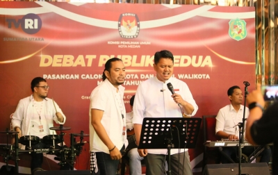 Sebelum Debat Publik Kedua oleh KPU, Prof Ridha Mendadak ke Panggung Nyanyikan Lagu 'Haruskah Ku Mati Untukmu