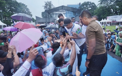 Hujan-hujanan, Bobby Nasution Disambut Antusias Warga Pematangsiantar