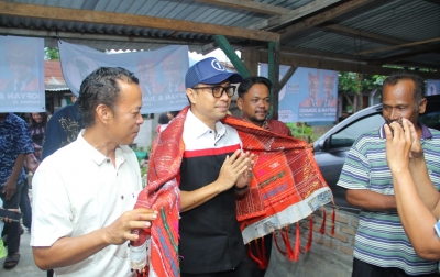 Curhat ke Cabup Sofyan Nasution, Harap Jalan Berkubang dan Rusak Diperbaiki