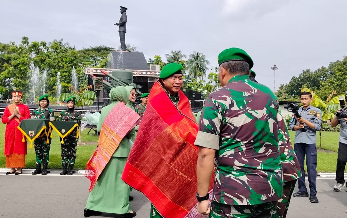 Cara Pangdam I/BB Mayjen TNI Rio Firdianto Mengatasi Judol: Handphone Prajurit Bakal Diperiksa