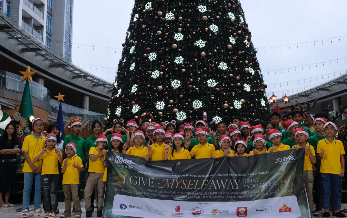 Berbagi Kebahagiaan, Delipark Mall Ajak Anak Panti Asuhan Merayakan Natal Bersama