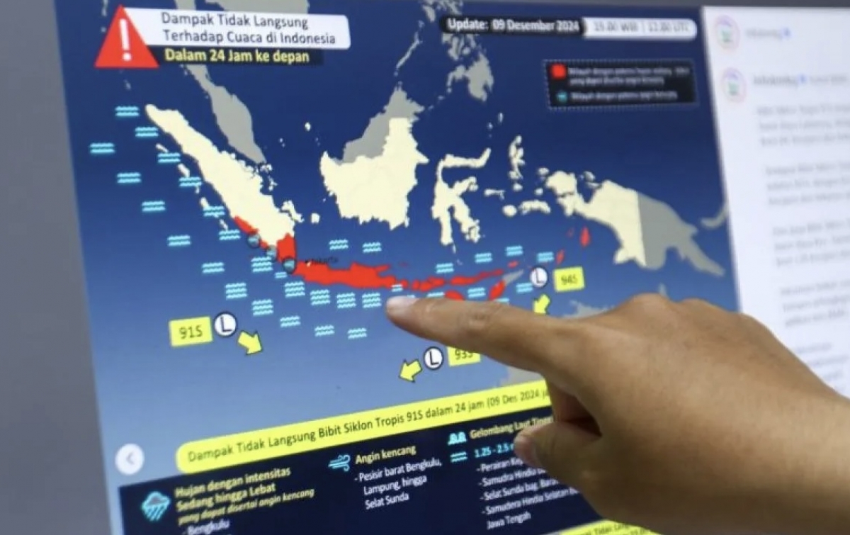 BMKG: Sebagian Wilayah Indonesia Diprakirakan Hujan Petir pada Rabu