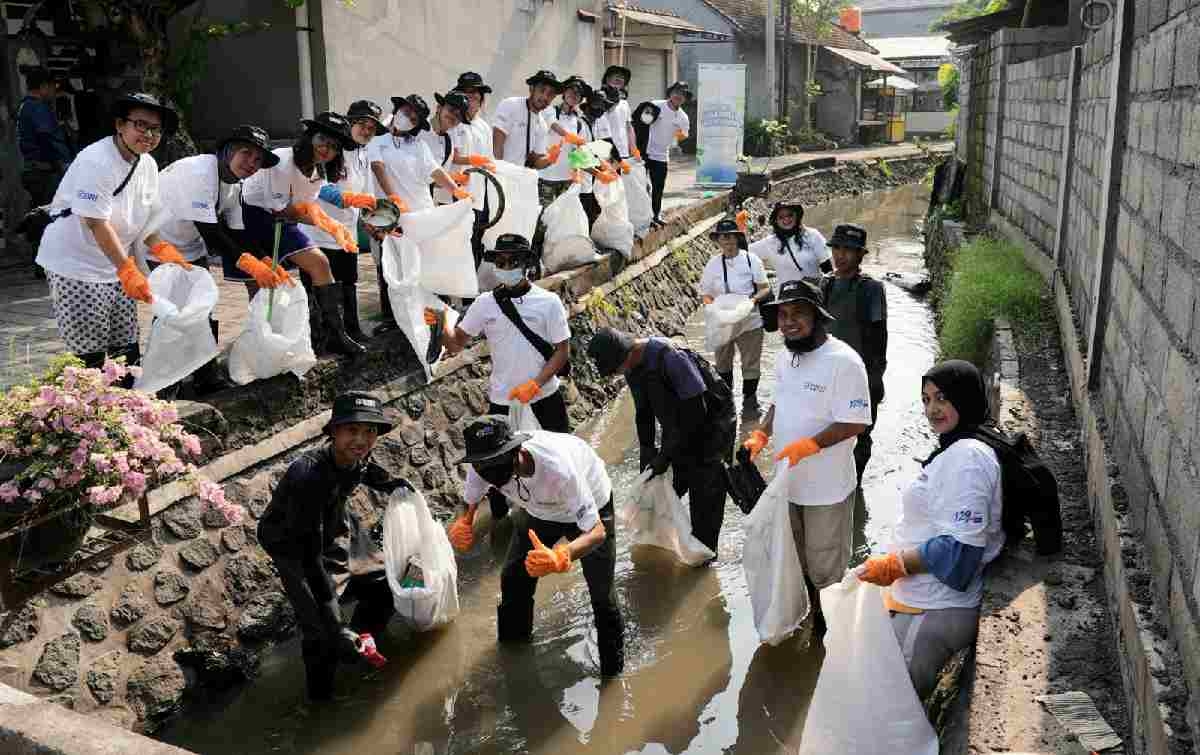 Rayakan HUT Ke-129, BRI Peduli Ajak Masyarakat Jaga Ekosistem Sungai dan Edukasi Lingkungan Bebas Sampah