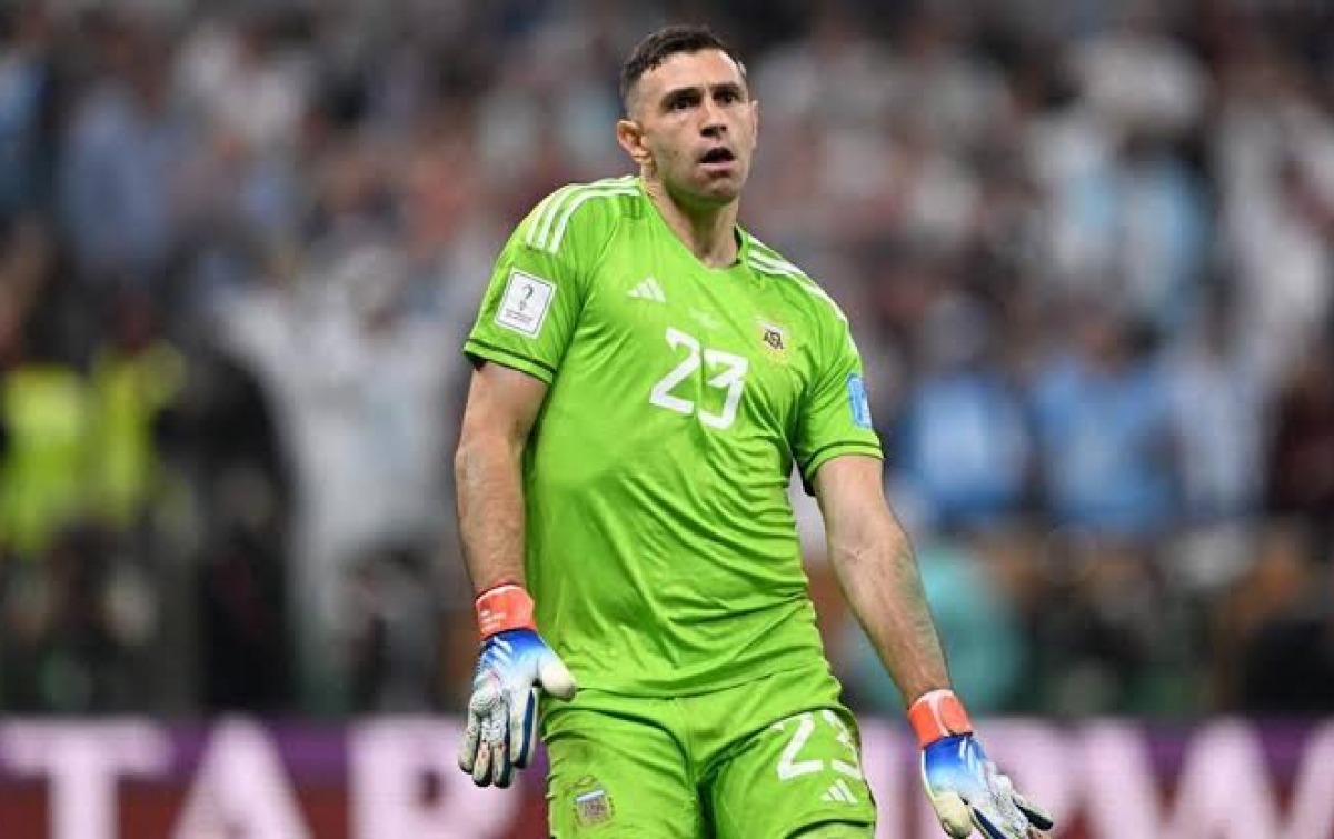 Emiliano Martinez Kiper Terbaik FIFA 2024