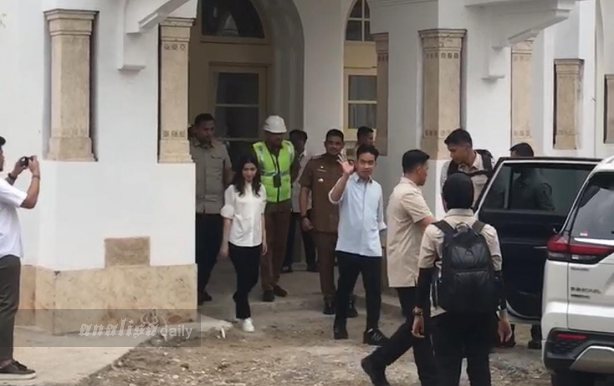 Wapres Gibran Kunjungi Bangunan Bersejarah Gedung Warenhuis di Kesawan Medan