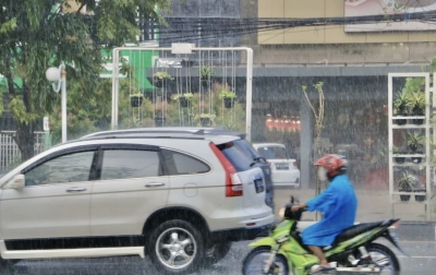 BMKG: Cuaca Sebagian Besar Wilayah Indonesia Diprakirakan Diguyur Hujan