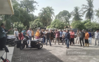 Dugaan Korupsi Dana Desa, Warga Lalang Tanjungpura Tuntut Kades Dicopot