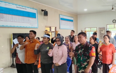 RSU SEAH Medan Serahkan Bingkisan Natal dan Tahun Baru kepada Warga Cinta Damai