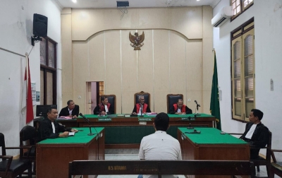 Suami Divonis 5 Tahun Penjara Terkait Dana Desa, Yeni Minta Keadilan