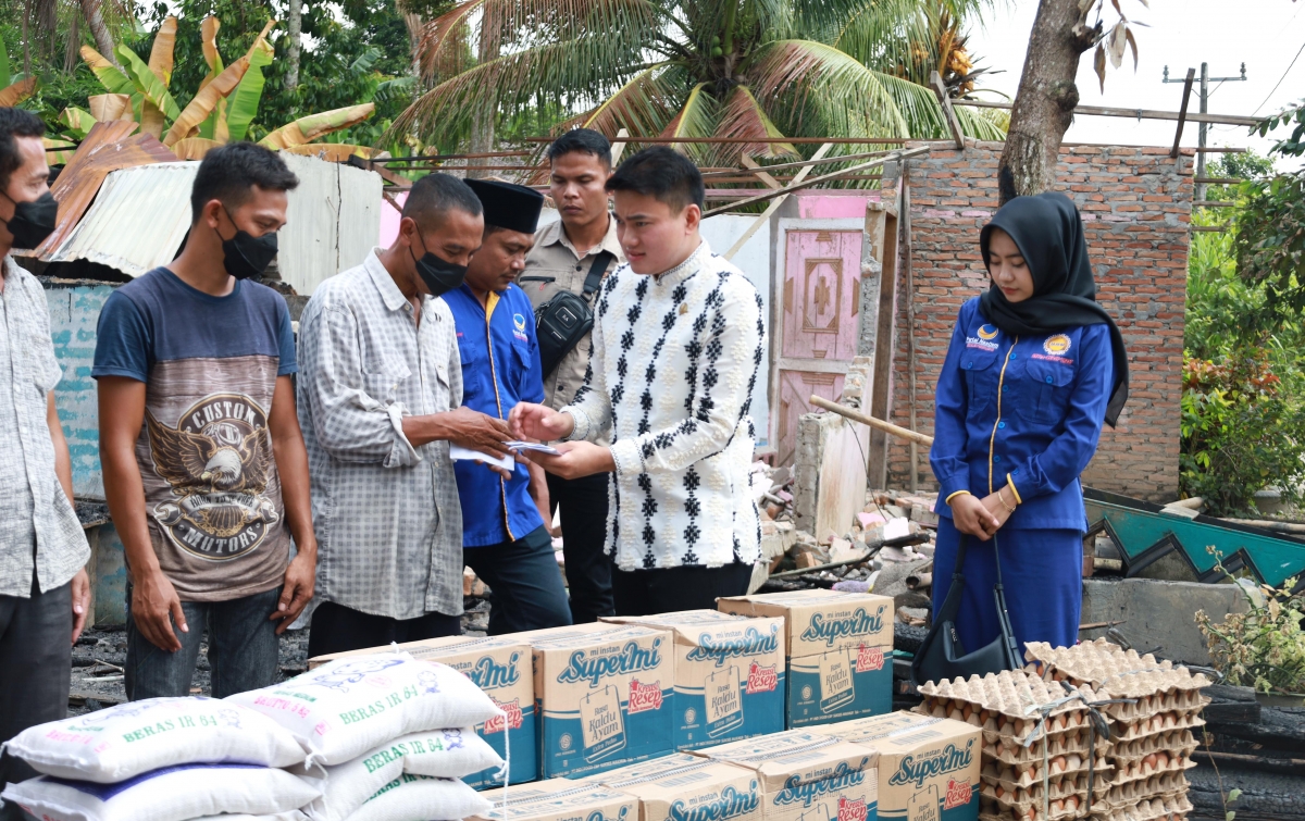 Ricky Anthony Bantu Korban Kebakaran di Langkat