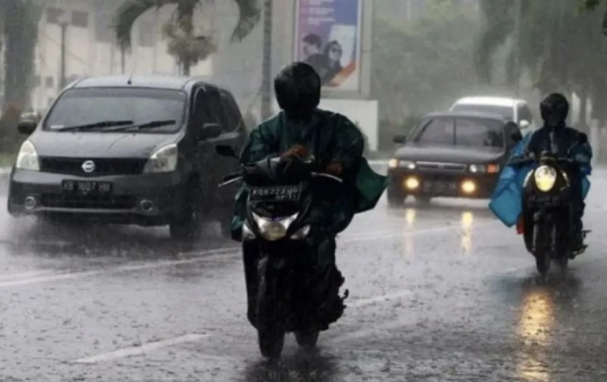 Hujan dengan Intensitas Beragam Diprakrirakan Guyur Sejumlah Kota Besar