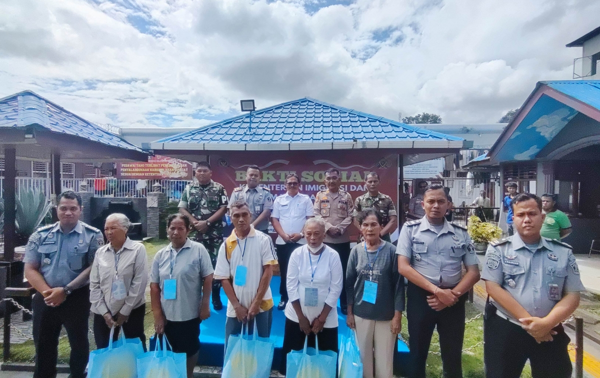 Rutan Tarutung Salurkan 350 Paket Sembako ke Masyarakat