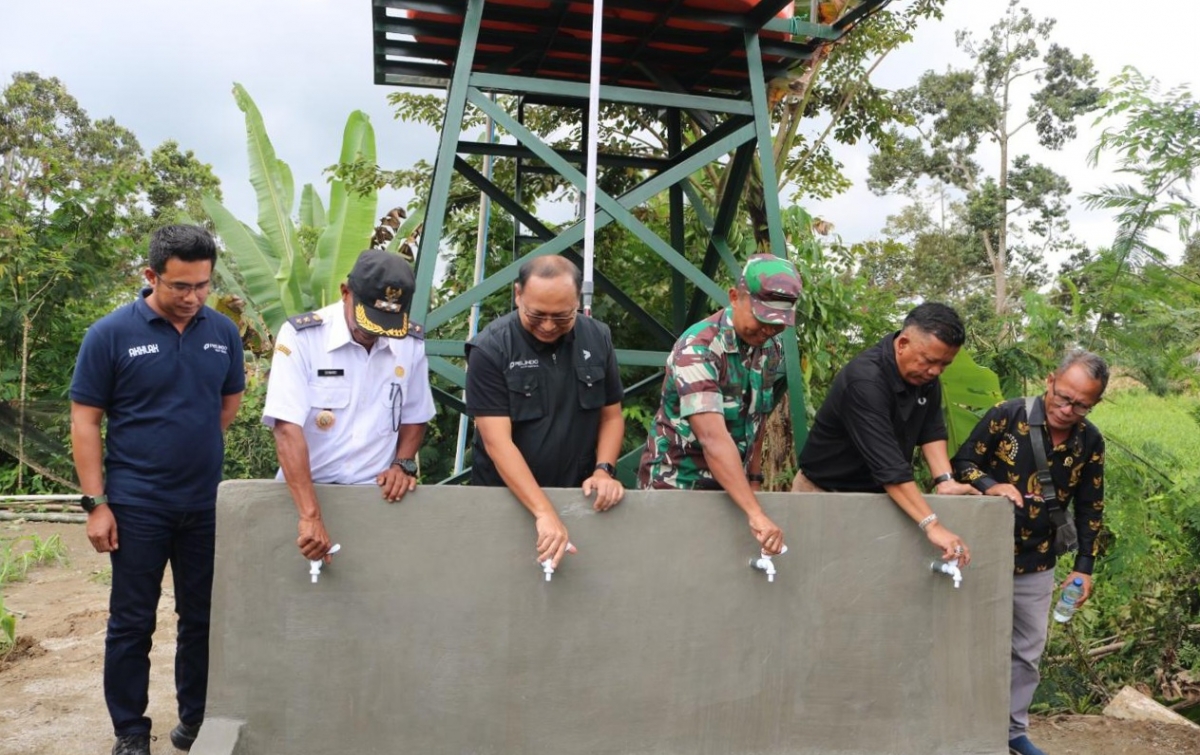 297 Keluarga Nikmati Sanitasi Air Bersih Berkat Sinergi Pelindo Multi Terminal dan TNI AD