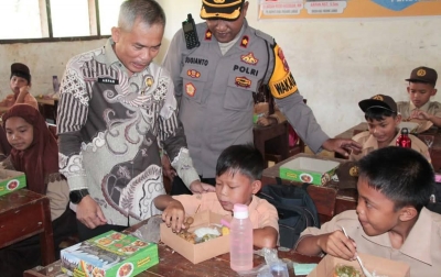 Pemkab Palas Uji Coba Makan Bergizi Gratis Kepada Siswa SD