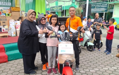 Jalan Sehat Puncaki Tasyakuran Milad UISU ke-74 dan UISU ke-73