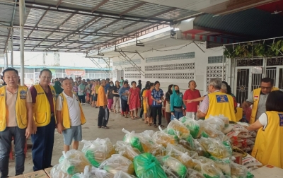 Sambut Imlek 2025 Lions Club Medan Cambridge bagikan Paket Sembako pada  Masyarakat Membutuhkan