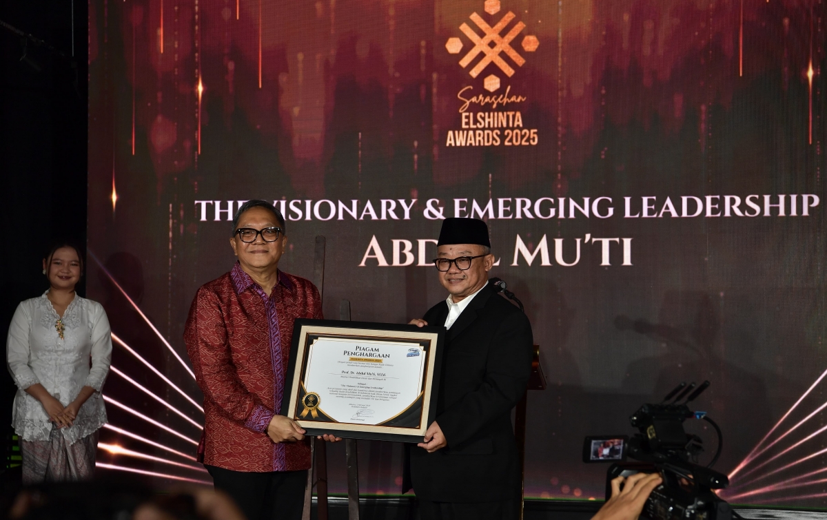 Mendikdasmen Raih Penghargaan ‘The Visionary and Emerging Leadership’