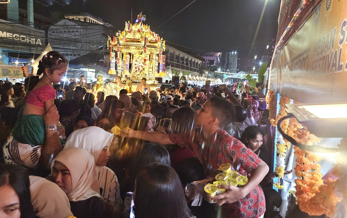 Rommy Van Boy dan Keluarga Ikut Meriahkan Thaipusam Medan Street Festival 2025