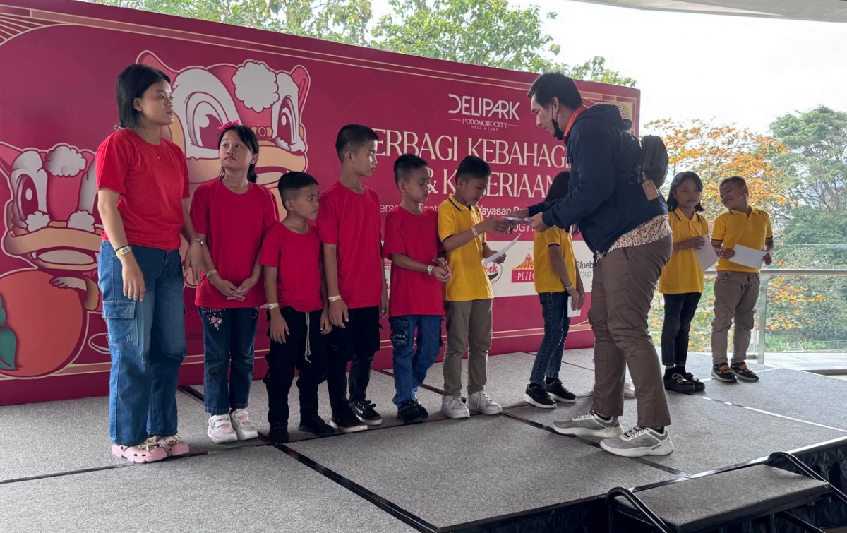 Rayakan Cap Go Meh, Delipark Mall Beri Santunan untuk anak Panti Asuhan Permata Kasih Abadi