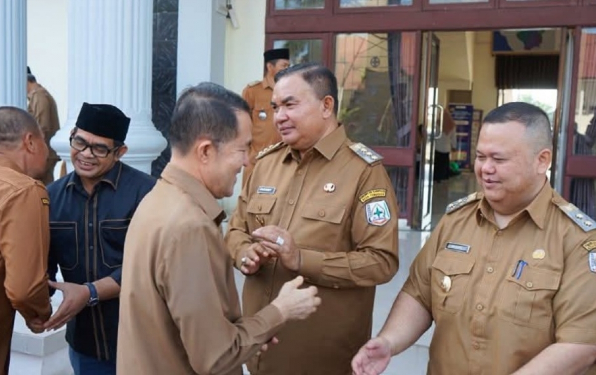 Pimpin Apel Gabungan Perdana, Bupati Salim Fakhry Minta ASN Tingkatkan Pelayanan Terhadap Masyarakat 