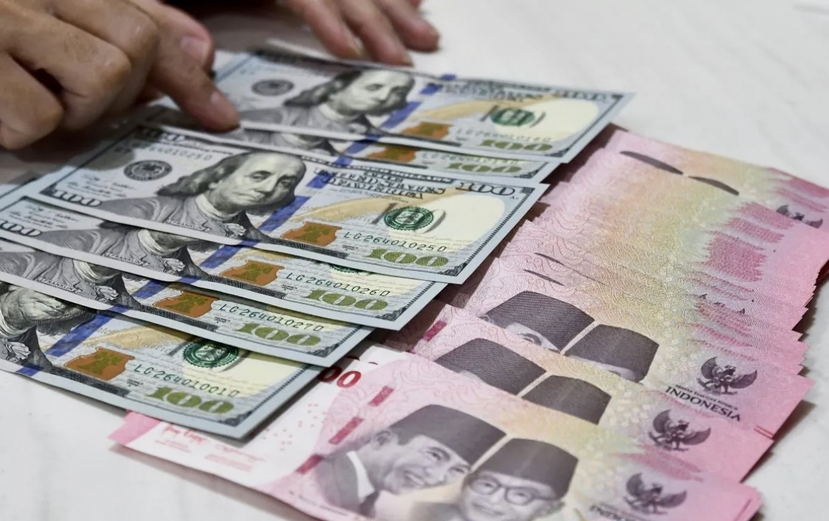 Perang Dagang ‘Meletus’, Rupiah Anjlok ke 16.500