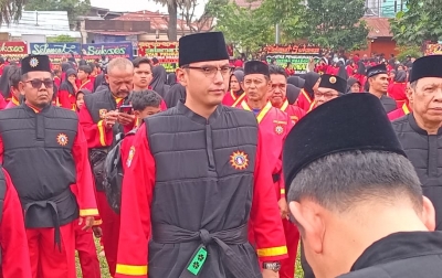 Pimda 018 Tapak Suci Medan Gagas Rico Waas-Zakiyuddin Harahap Terima Gelar Pendekar Kehormatan