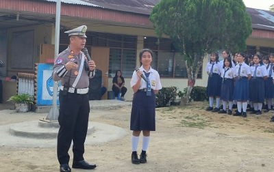 Satlantas Polres Nias Edukasi Keselamatan Berlalu Lintas di SMP Negeri 3 Gunungsitoli