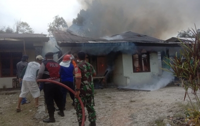 Rumah Siburian di KM3 Dairi Hangus Terbakar