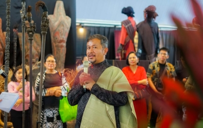 300 Ulos Antik Dipamerkan dalam Pameran Jambarta Ulos and Artefact