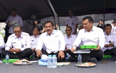 Menteri Imigrasi dan Pemasyaraatan Agus Andrianto Makan Bareng Warga Binaan