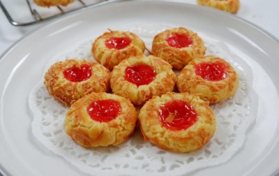 Resep Kue Thumbprint Stroberi Lebaran: Gurih, Renyah, dan Legit!