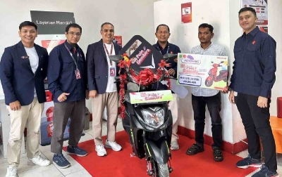 Telkomsel Serahkan Hadiah Sepeda Motor kepada Pemenang Program Poin Gembira di Sumut dan Aceh