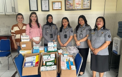 Roke Salurkan Bantuan Obat-obatan ke Rutan Perempuan Kelas II A Medan