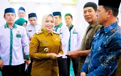 459 KK Warga Bilah Barat Terima Bantuan Zakat