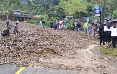 Anton Saragih Ajak Warga Atasi Dampak Banjir Bandang di Kota Parapat