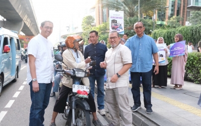 Bank Muamalat dan BMM Berbagi Takjil Gratis untuk Masyarakat