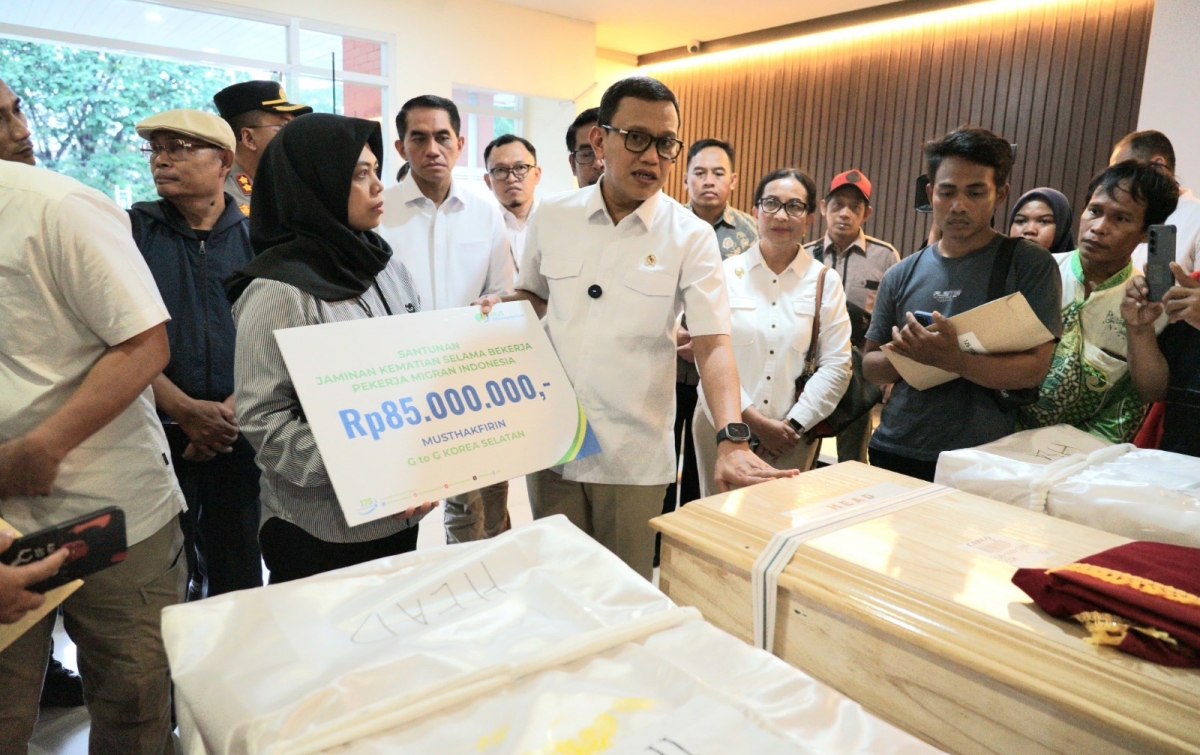 Menteri P2MI Ingatkan Pentingnya Prosedur dan BPJS Ketenagakerjaan bagi PMI