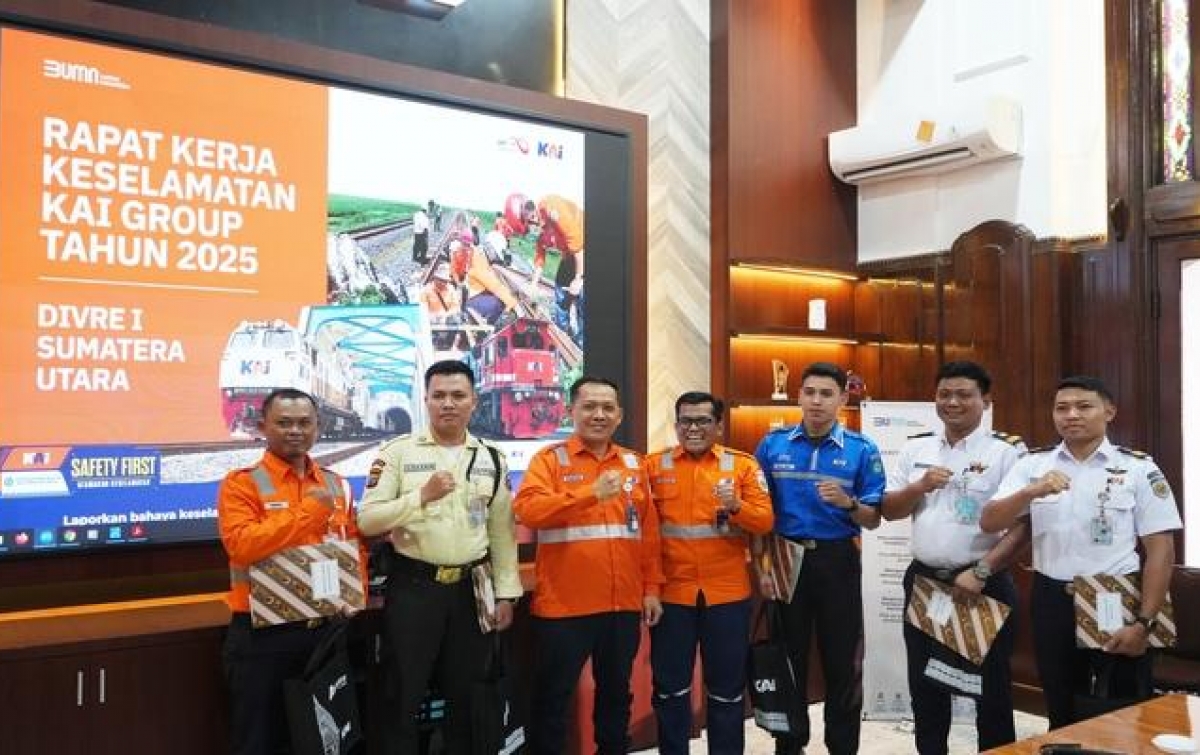 2 Personel KAI Bandara Medan Terima Apresiasi atas Kepedulian dan Tindakan Sigap