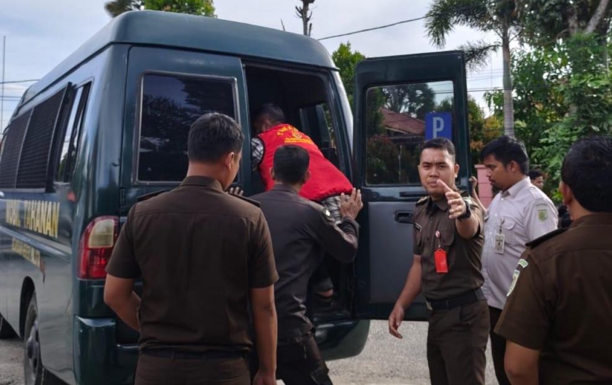 Diduga Korupsi Dana Desa, Kejari Palas Tahan Kepala Desa Situmbaga Kecamatan Dolok