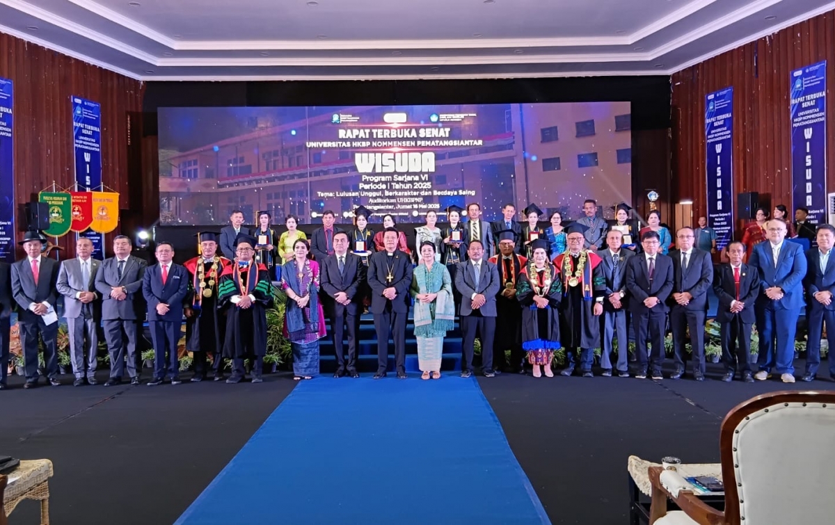 Wisuda Kampus HKBP Nommensen Siantar, Ephorus Kagum Ternyata Ada Mahasiswa Muslim