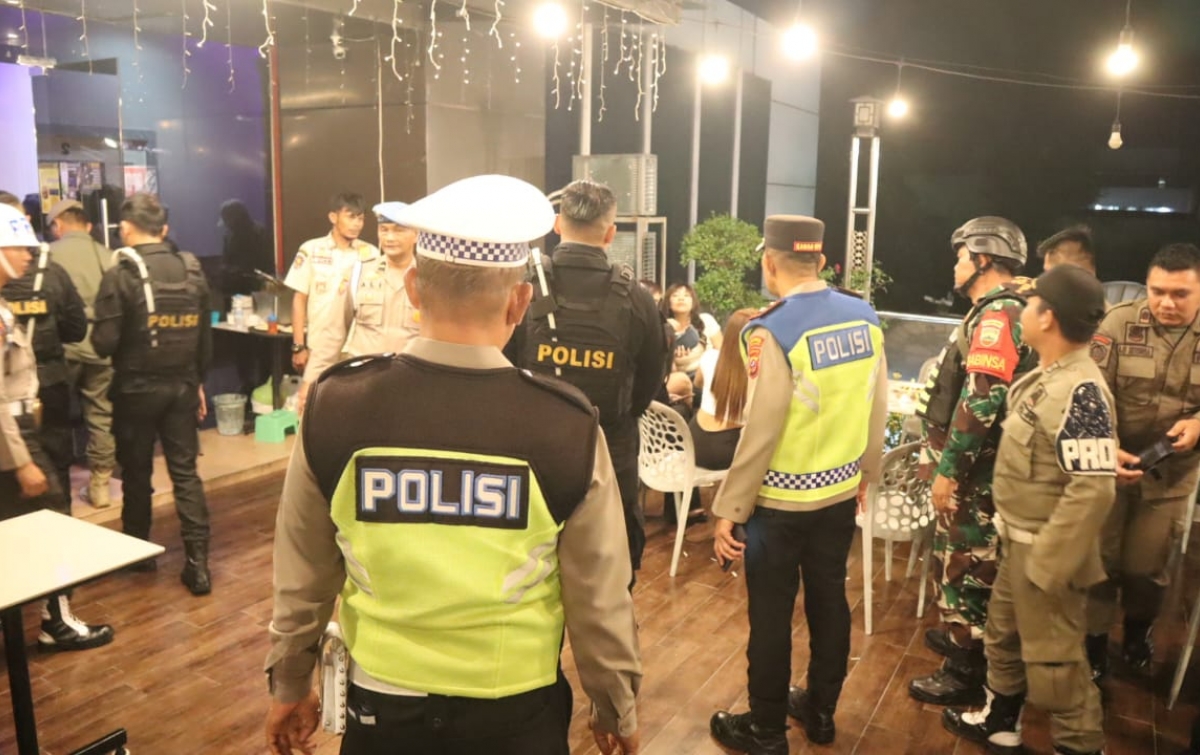 Satpol PP Harus Terdepan Razia Tempat Hiburan Malam