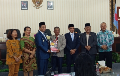 Pemkab Nias Barat Sampaikan Rancangan Awal RPJMD 2025–2029 di Rapat Paripurna