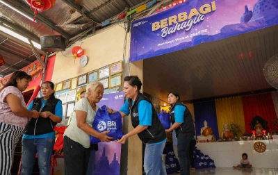 Peringati Hari Raya Waisak 12 Mei 2025, BRI Peduli Salurkan Bantuan Sembako Bagi Ribuan Umat Buddha