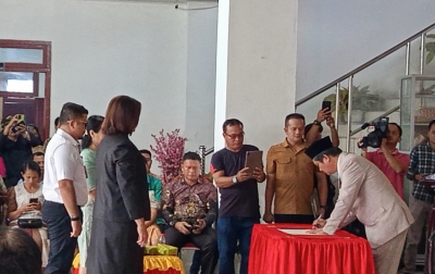 Ernawati Gulo Dilantik sebagai Pj. Sekda Nias Barat