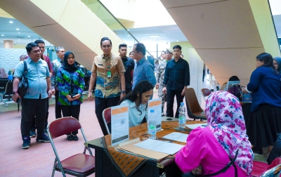 Rico Waas Minta ASN Layani Masyarakat dengan Hati