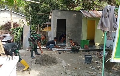 Dukung Sanitasi Sehat dan Bersih, Satgas TMMD ke-124 Bangun MCK